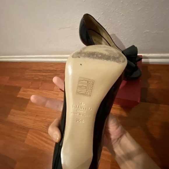 Valentino With Bow Black Patent Leather Platform Heels 36.5 - Picture 7 of 9